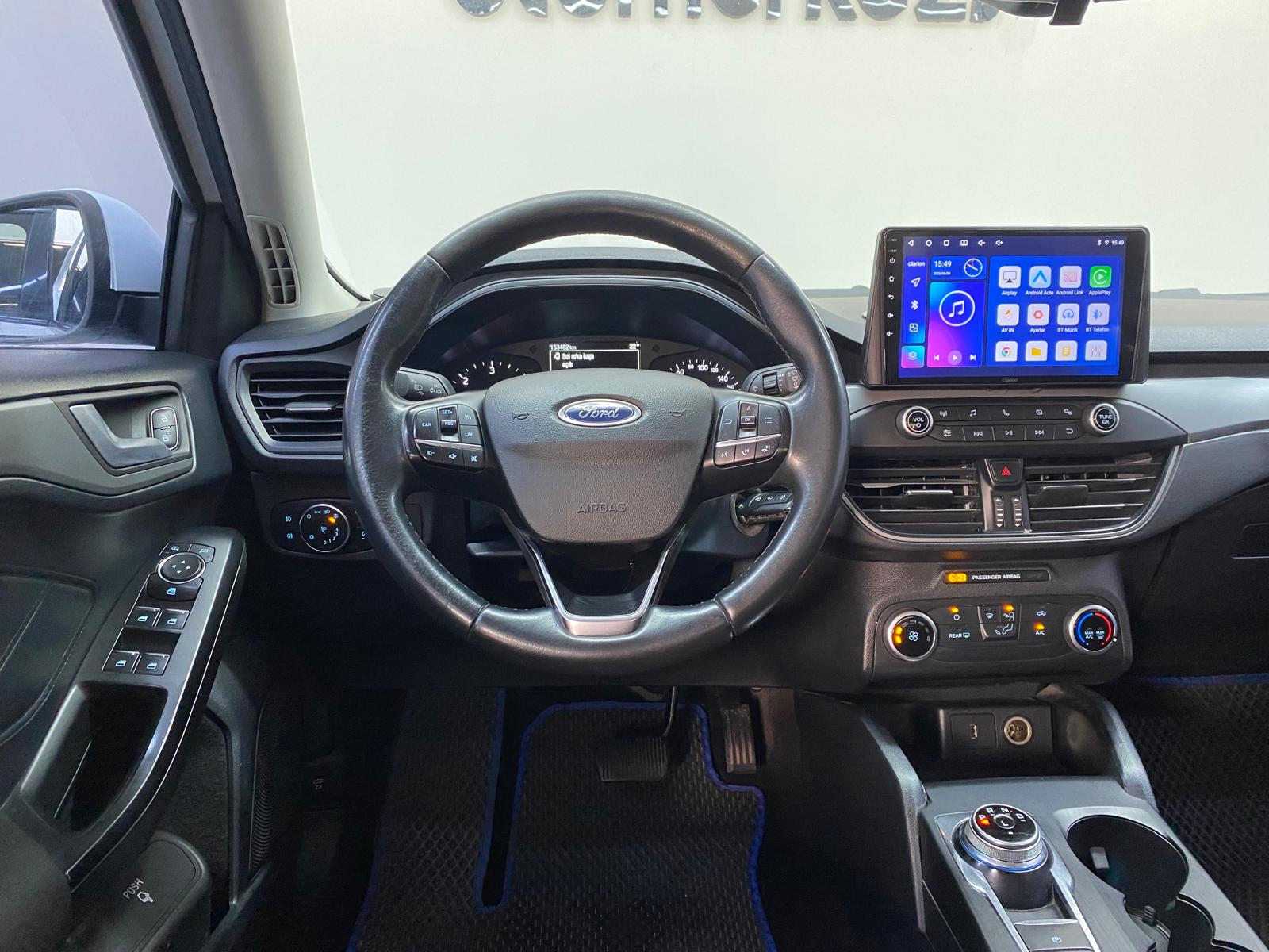 FORD FOCUS 9